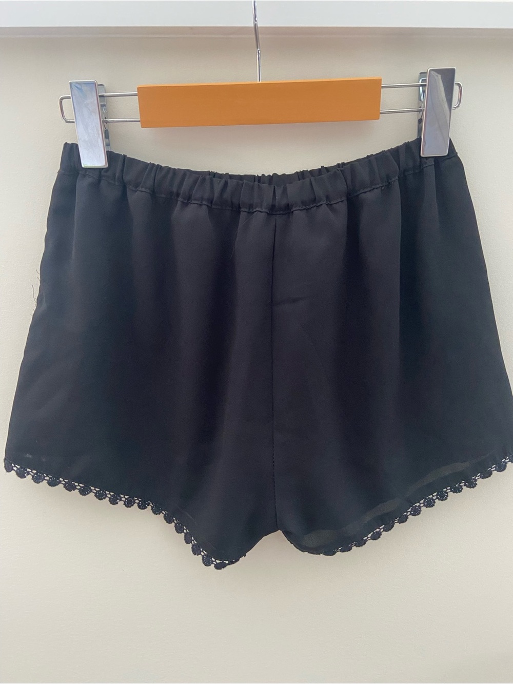 Brandy Melville Crochet Trim Black Shorts Boho - Picture 5 of 13
